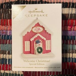 Hallmark 2011 Exclusive VIP Gift (Repaint) Welcome Christmas! Special Edition